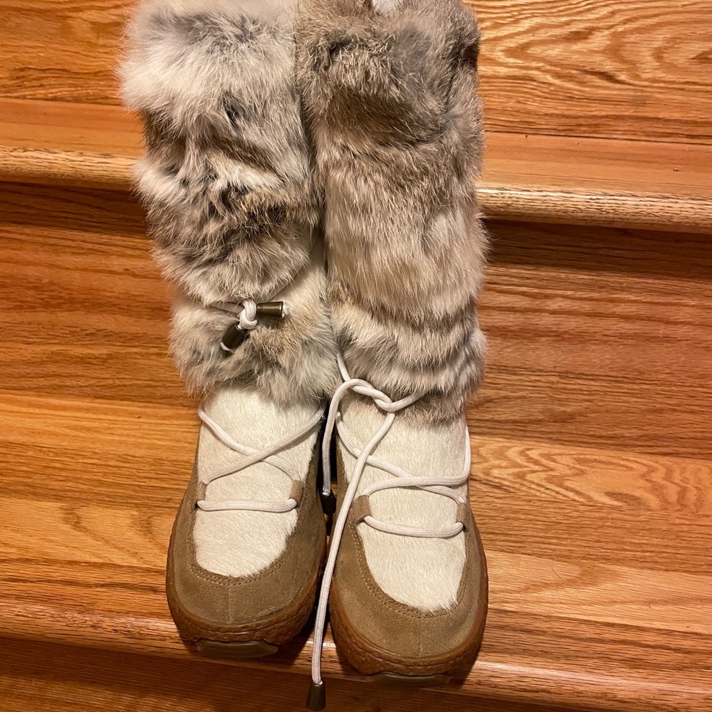 Oscar de la Renta fur boots